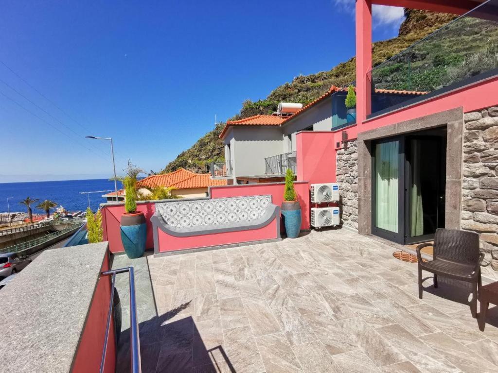 Chale Esmeralda - Charming Studios In Calheta Beach Exterior photo
